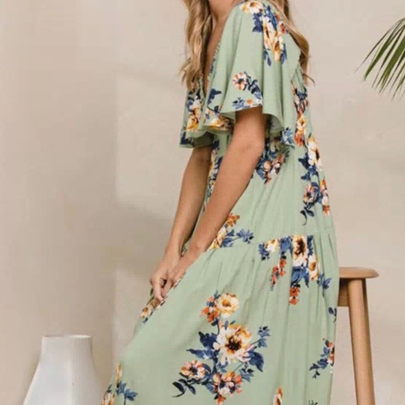 #186 SHORT SLEEVE TIERED RUFFLE FLORAL MAXI DRESS - Picture 4 of 4